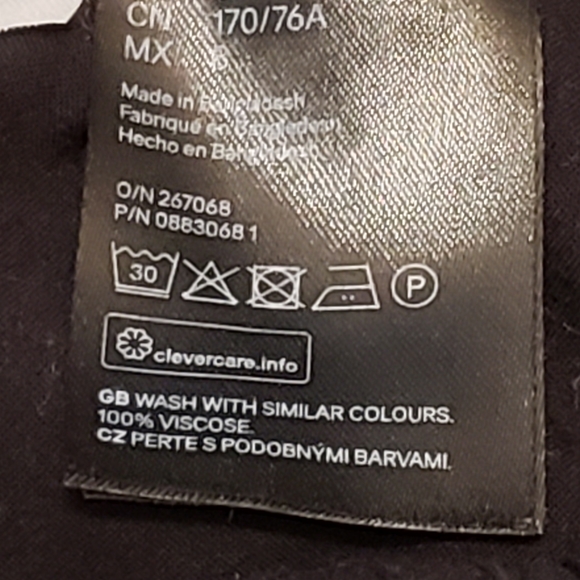 BOGO Free🦋 H&M Divided Lightweight Drawstring Shorts - Picture 5 of 8